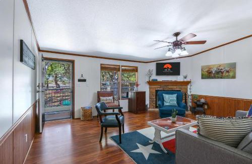 Wimberley Casa | Howdy Hideaway