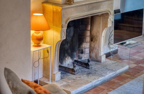 Seyssins Casa | #HP La maison des Lilas Large family house sleeps 12 garden
