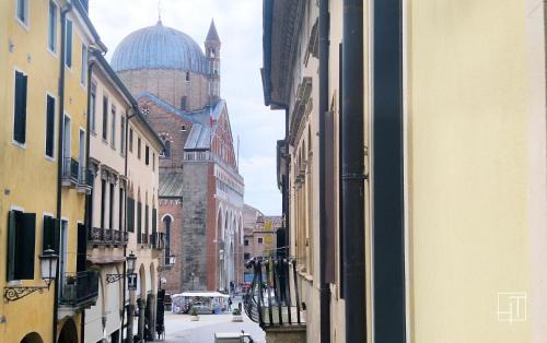 Historic Centre Apartamento | HT - Basilica View Luxury Loft