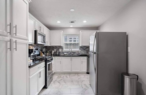 Bellaire Casa | Htown Escape Nr Med Center, Galleria, NRG | Games