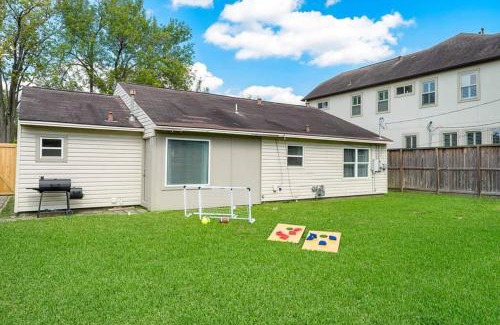 Bellaire Casa | Htown Escape Nr Med Center, Galleria, Nrg Games