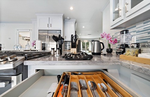 Brookhollow Casa | Htown Pool Nr Heights, Galleria | HotTub | Games