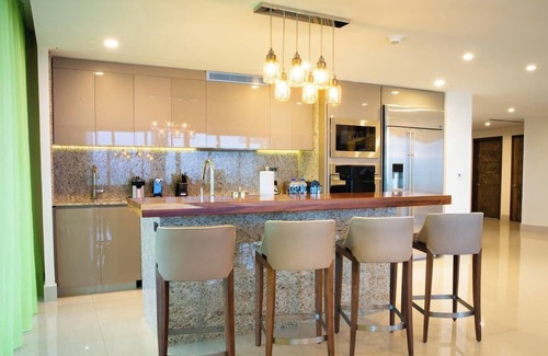 Puerto Juarez Condominio | Garza Blanca Cancun Resort 3 Bedroom Penthouse 4300 sq ft Christmas Week