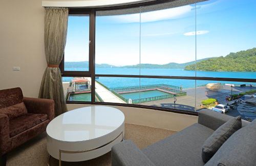 Yuchi Cama Y Desayuno | Hu Yue Lakeview Hotel