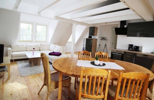 Steinheim Apartamento | HU03 Relax Apartment in Hanau-Steinheim with TV and free WiFi