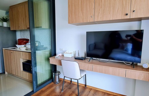 Khao Takiab Condominio | Hua Hin Top Floor Condo Next to Cicada Market & Beach Lahabana Condo