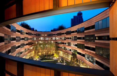 Xuhui Hotel | HUALUXE Shanghai Twelve At Hengshan