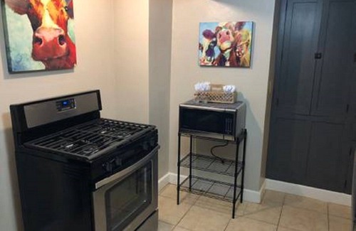 Amarillo Casa | Hubbell Duplex "Lado A" en la histórica Ruta 66