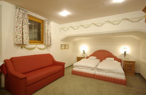 Lech am Arlberg Apartamento | Hubertusklause