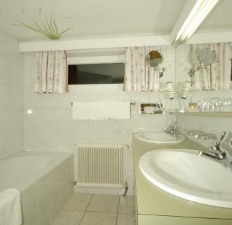 Lech am Arlberg Apartamento | Hubertusklause