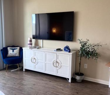 Del Rey Apartamento | HubLife Your Private Oasis in the Heart of Marina del Rey
