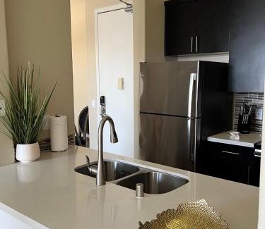 Del Rey Apartamento | HubLife Your Private Oasis in the Heart of Marina del Rey
