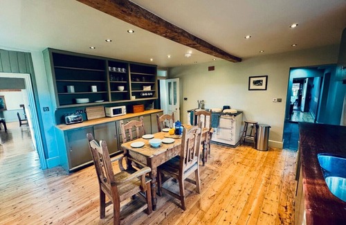 Goring Casa | Huckleberry farm - Pet friendly farmhouse