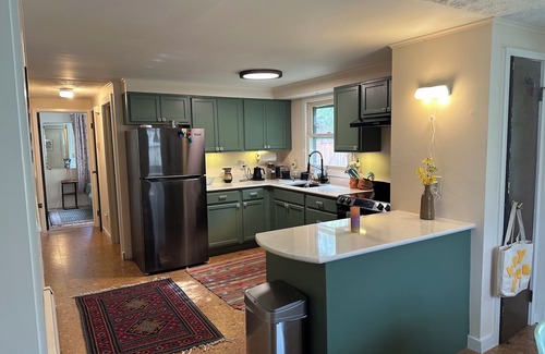 Millerton Cabina | Hudson Valley private 70's-style cabin on five acres, five minutes to town!
