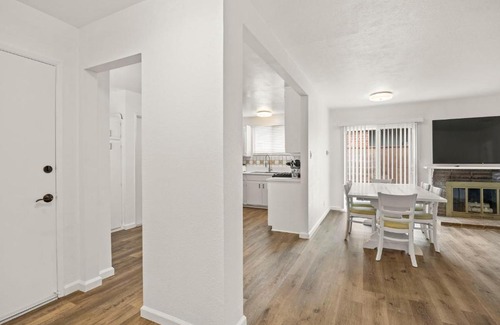 Port Hueneme Casa | Hueneme Beach Village Myrna