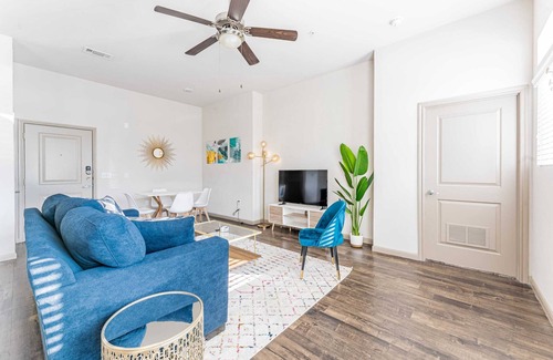 Montopolis Apartamento | Huge 2BR suite close to Downtown w/ fast WiFi