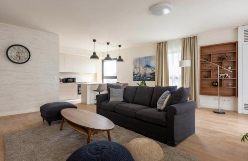 Savski Venac Apartamento | Huge 3 Bedroom Apartment With River View