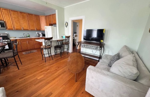 West New York Apartamento | Huge 3 Bedrooms Apt 15 Minutes to NY City