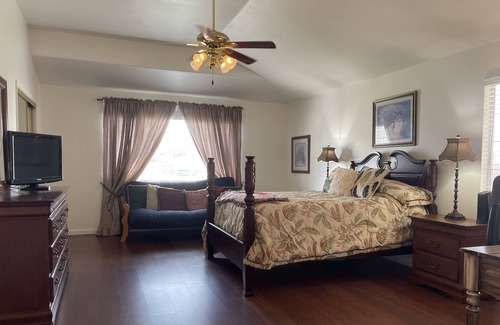 Santa Maria Casa | Enorme 4 habitaciones con una ubicación céntrica en Wine Country-Pismo-Santa Barbara-Solvang