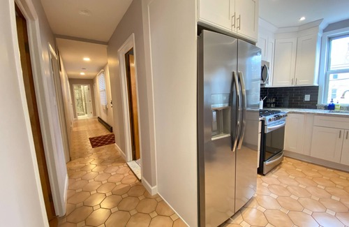 Forest Hill Apartamento | Huge 4BR/2Bath/Free Parking/NYC/ EWR/ MetLife/ 2 KING BEDS!