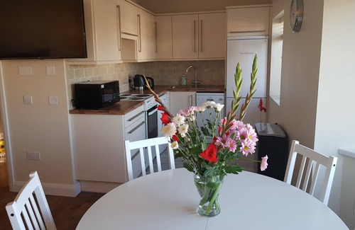 Dundrum Apartamento | Enorme casa familiar de 5 dormitorios en los suburbios de Dublín con estacionamiento