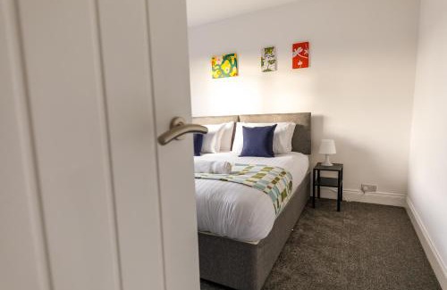 Sunderland Apartamento | Huge 5 Bedroom Home - Great for Contractors