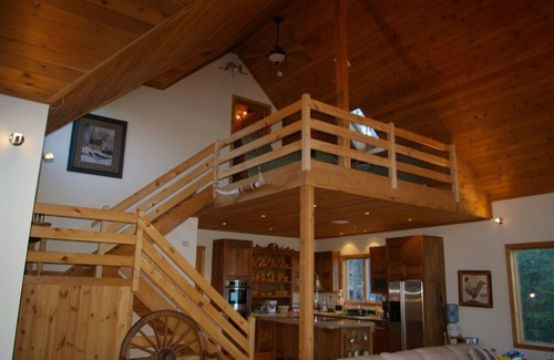 Greentown Casa | * ENORME 5000SF * Lake Wallenpaupack 250FT Lakefront, Beach Sleeps 12 + Boats incluyen