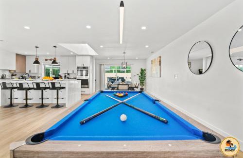 Del Cerro Casa | Huge 7BR Estate with Pool, Guest House and Game Room