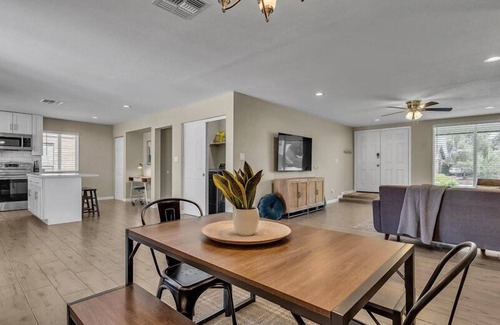 Country Meadows Casa | Huge Backyard, Private Yard, Heated Pool $