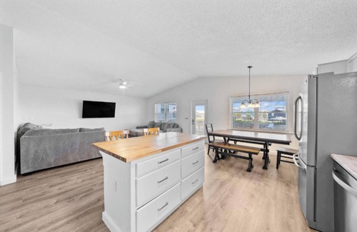 Gulf Shores Casa | Huge Beachhouse w/Private Pool (Free Heat in Winter)