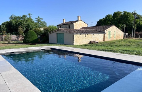 Jau-Dignac-et-Loirac Casa | Gran casa / villa, ideal para 12 personas, reformada en 2015.