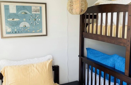 Belville Casa | Huge Family House, Hot Tub, Firepit, Basketball, Sandbox
