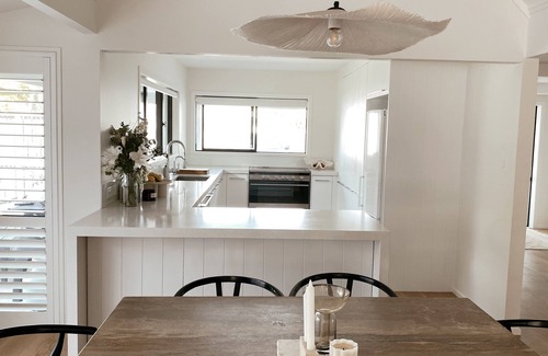 Mount Maunganui Casa | Huge Family Retreat with Pool and Cinema - 4 mins from the beach