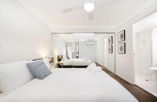 Wooloowin Casa | Huge Family Townhouse 3 bathrooms 5km to City