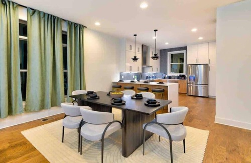 South Nashville Casa | Huge Luxe Home 22 Beds! Game Room/Hot Tub!