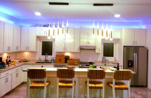 San Pedro Villa | Huge modern Beach Villa dream 4 stories 360 views reef and lagoon