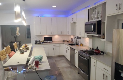 San Pedro Villa | Huge modern Beach Villa dream 4 stories 360 views reef and lagoon