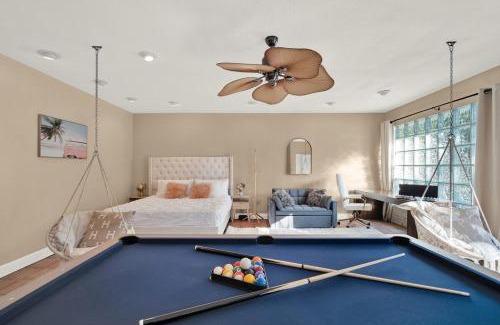Riverside Park Casa | HUGE Outdoor soccer 4BR HEATED Pool house near Las Olas