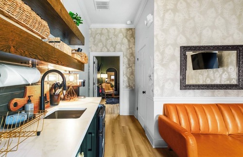 Ocean Springs Casa | Huge outdoor space walk to everything