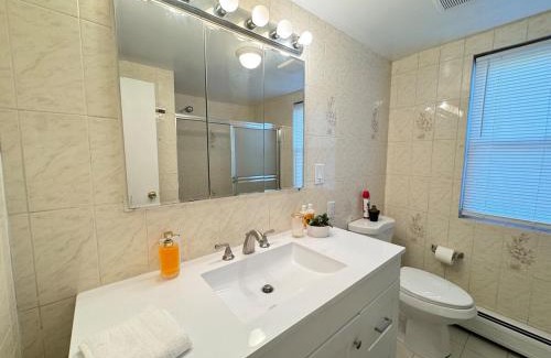 Guttenberg Apartamento | Huge Place Minutes from NYC Parking Available