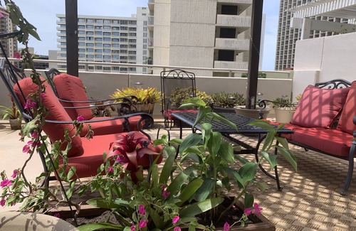 Waikiki Condominio | Enorme lanai privado con vista panorámica de Diamondhead