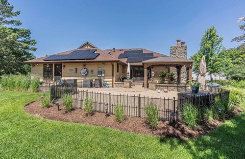 Schaumburg Casa | Huge Schaumburg 5 br/3.5ba w/ bonus rooms/office