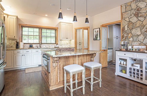 Lake Lure Cabina | Huge Spacious Cabin On the Lake. Mountain/Lake views