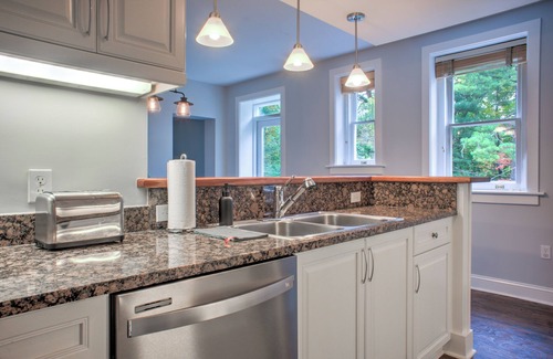 Asheville Apartamento | Huge spacious, Heart of Biltmore Village 2 mins to Biltmore 5 mins to downtown