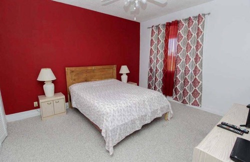 Bahamas Terrace Condominio | Huge Waterfront Condo with Balcony