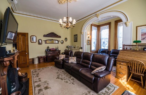 Stratford Cama Y Desayuno | Hughson Hall Bed & Breakfast