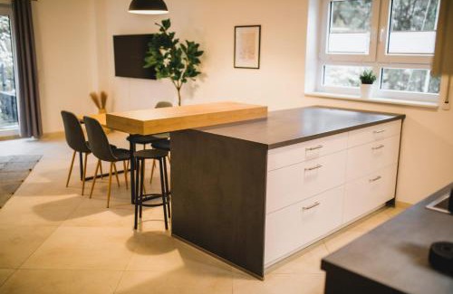 Schonberg Apartamento | HUGOS Design Apartment am Waldrand - ruhig & modern