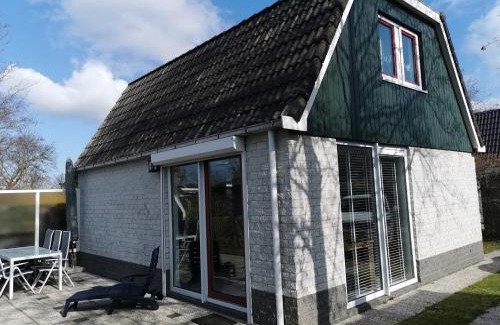 Sint Maartensvlotbrug Casa | Huisje aan de kust