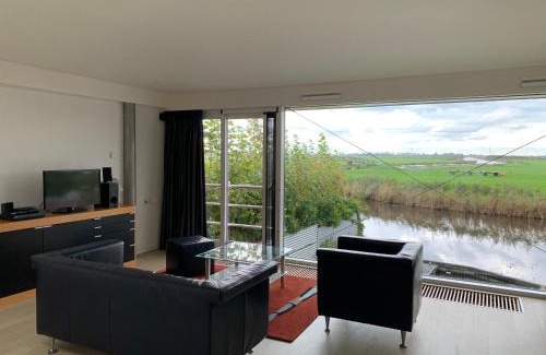Zaandam Casa | Huisje aan het water, omgeving Amsterdam