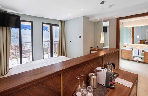 Dobrota Apartamento | Huma Three Bedroom Family Penthouse with Sea View